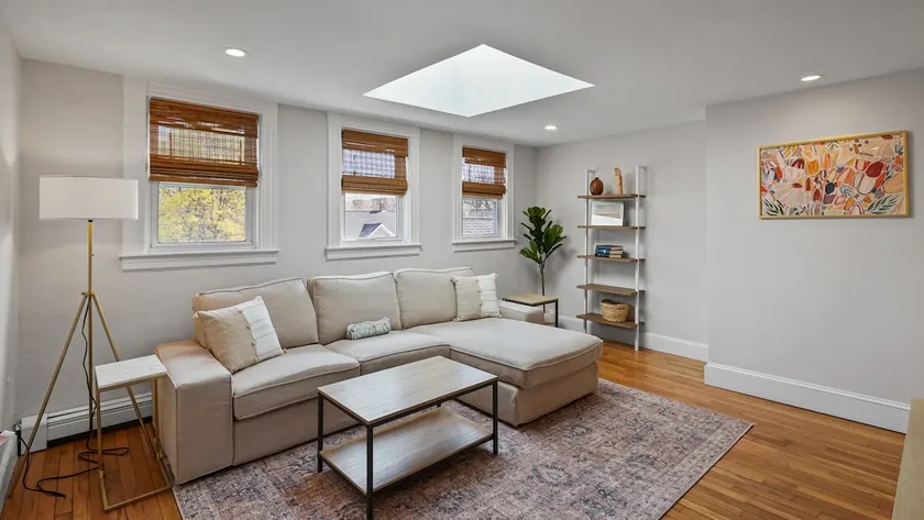 Renovated Water Haus ⎥+8 beds ⎥Historic Waterfront - Image 1