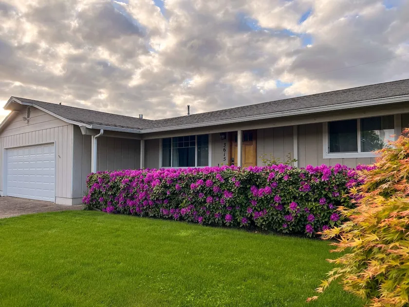 Close to Autzen Stadium -Outdoor Oasis - Image 1