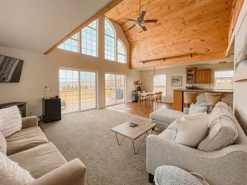 Cozy Catskills • Panoramic Views & Year-Round Fun - Image 1