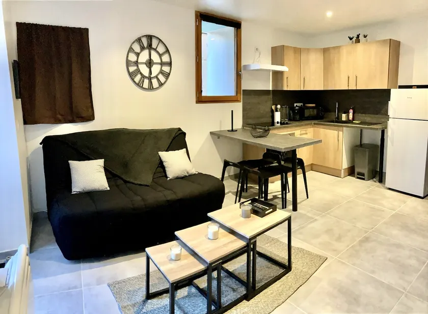 Duplex au coeur du village - Image 1