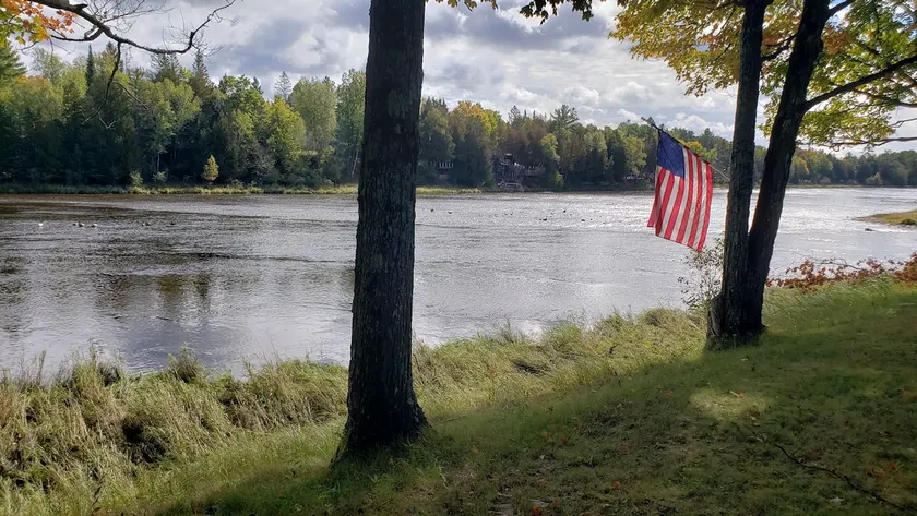Private River Home Retreat 20 Min. From Escanaba - Image 1