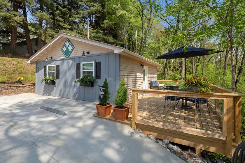 New Trendy Cottage in downtown Waynesville ! - Image 1