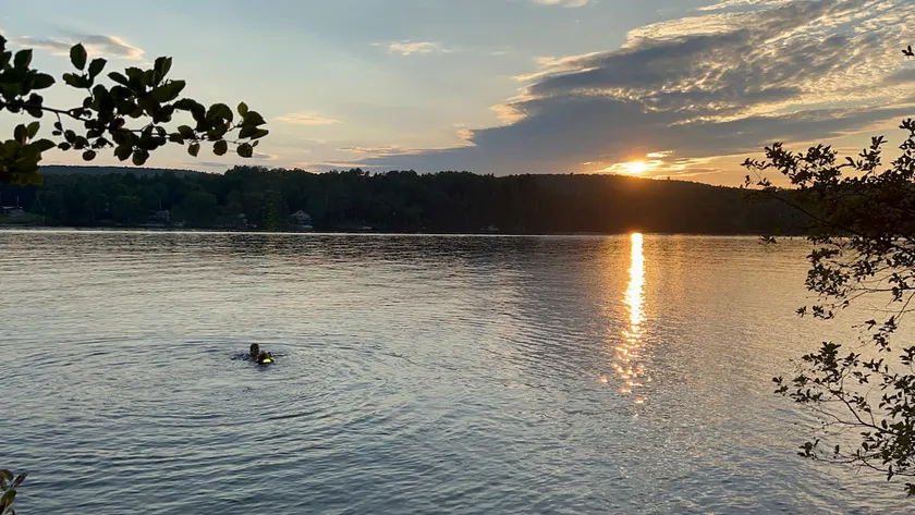 Brand new cottage oasis directly on the lake! - Image 1