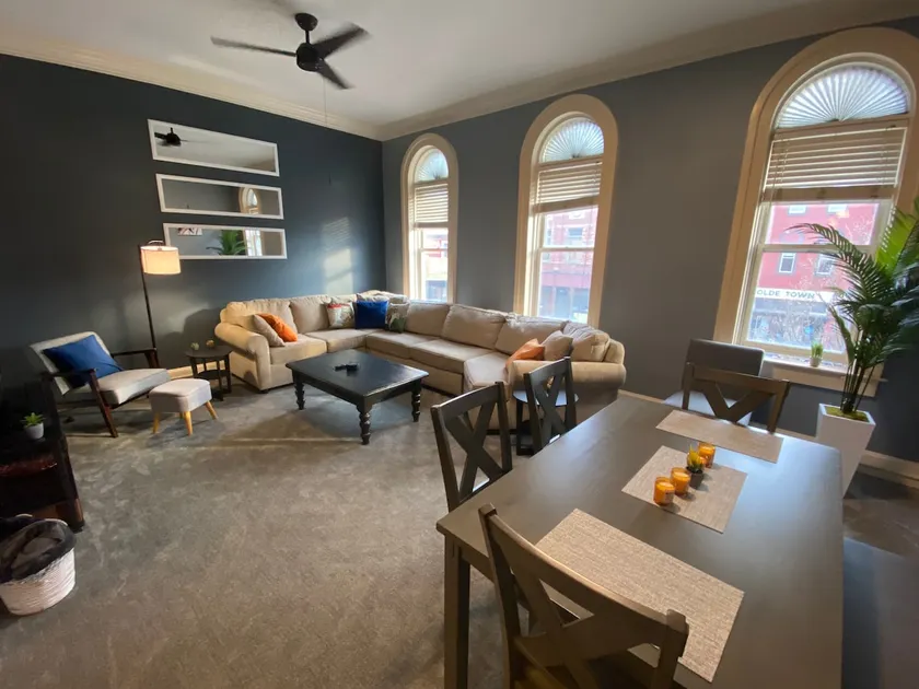 Lovely 2 bedroom downtown Three Rivers, sleeps 6 - Image 1