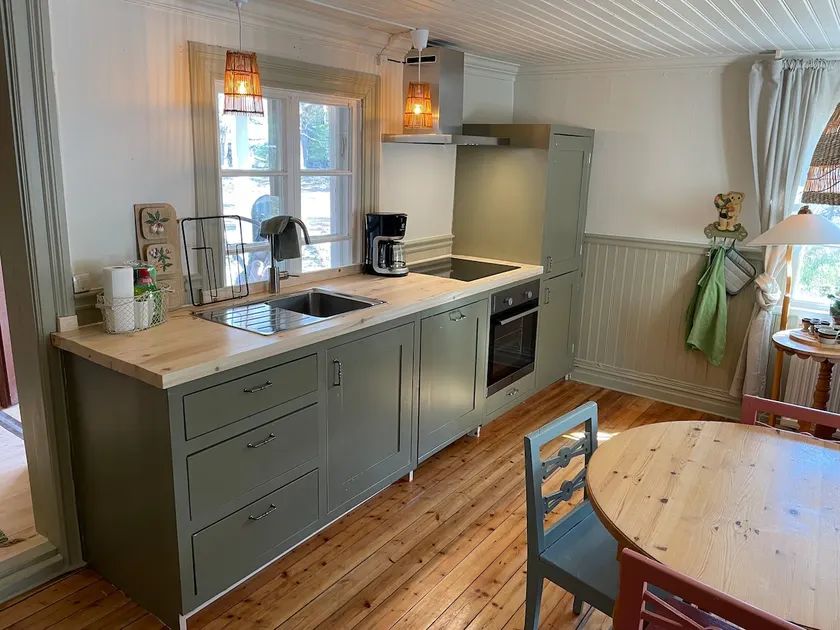 Cozy Swedish Stuga located on the edge of the woods - Image 1