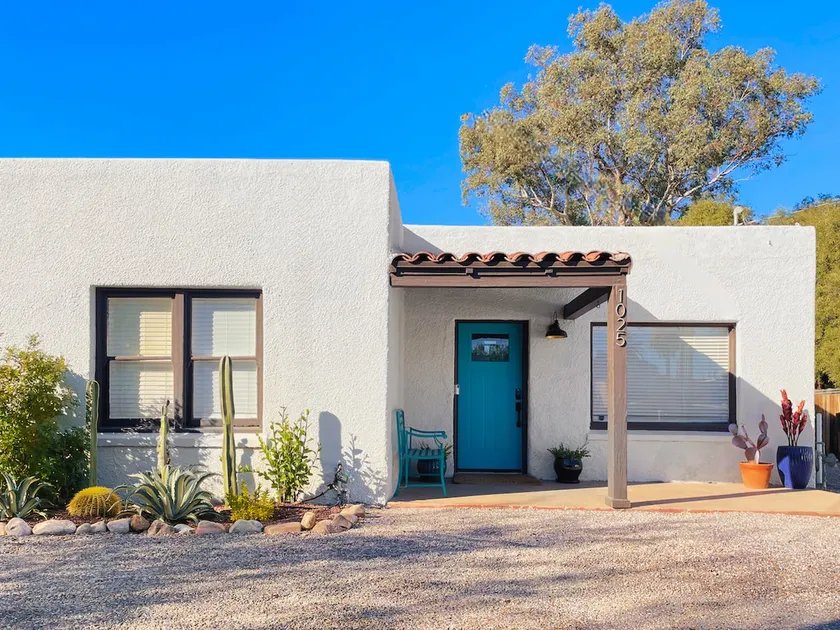 Central 1940s Bungalow Gem Mins to Downtown & UofA - Image 1