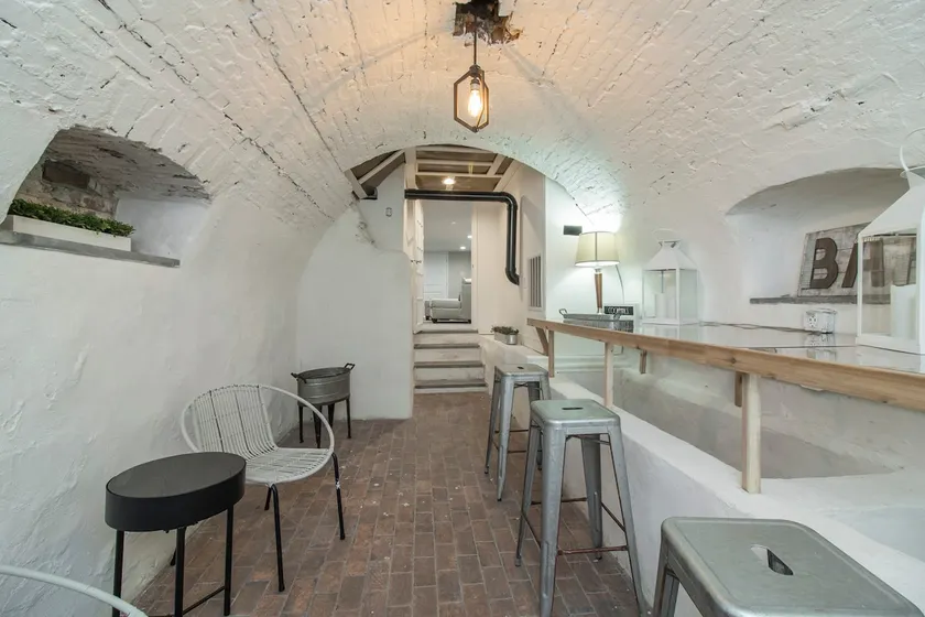 3-BD with a Wine Cellar in the Heart of Conshy - Image 1