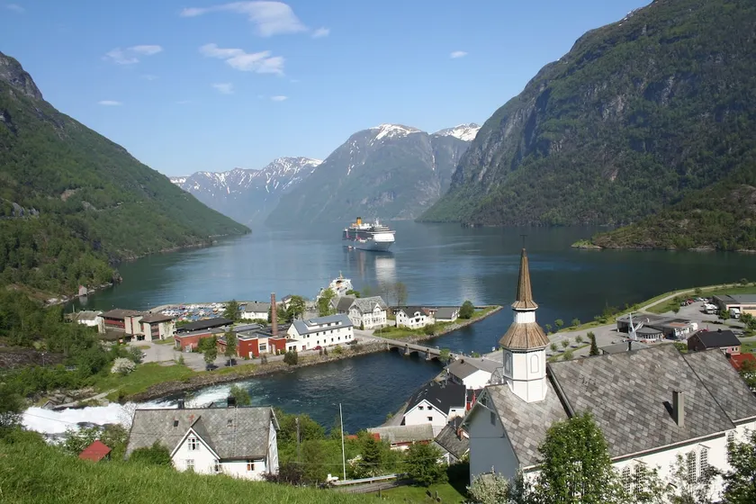 Cosy and new apartment by the Geirangerfjord - Image 1