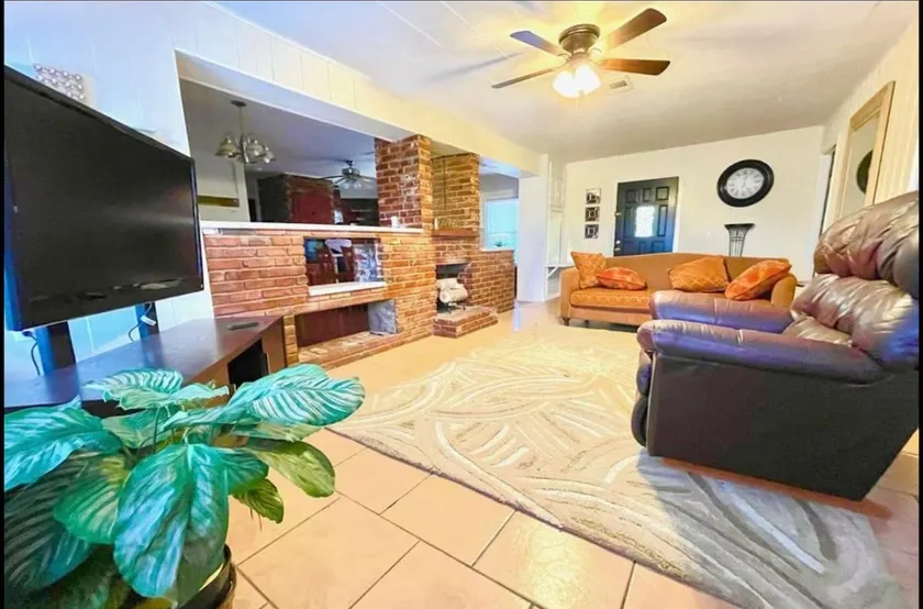 Close to Everything in ❤️ of Lake Charles - Image 1