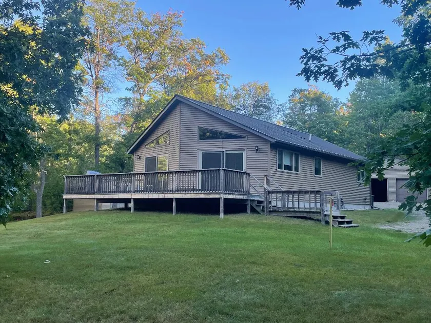 West Branch hideaway for large groups, near trails - Image 1