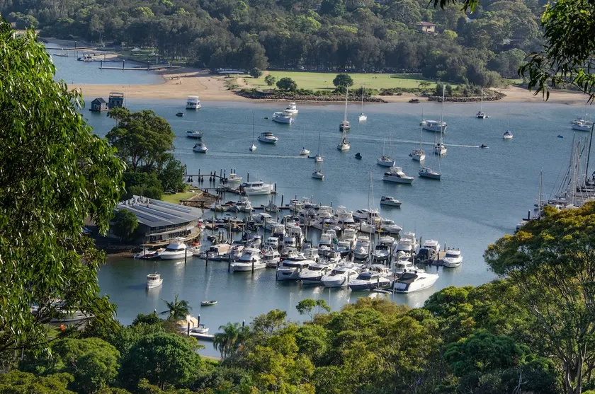 Newport beach and bush getaway with great views. - Image 1