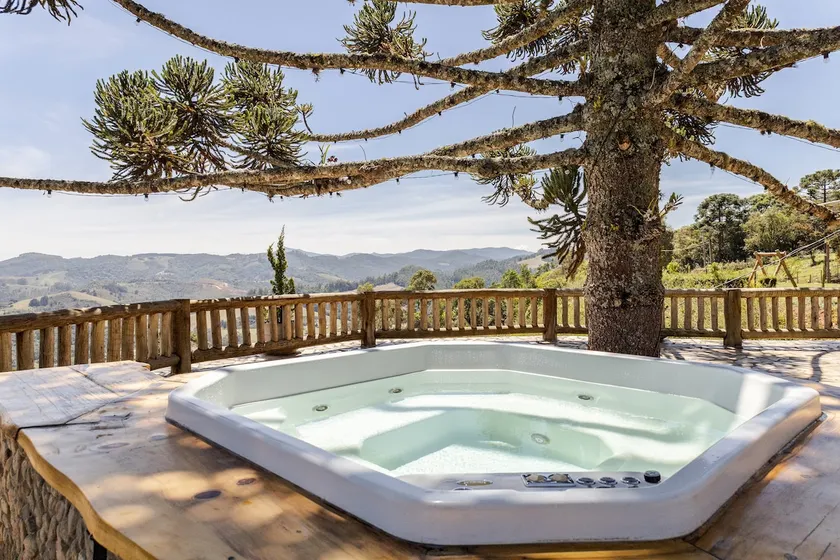 Casa Mundo Verde: Luxury Mansion in the Mantiqueira Mountains - Image 1