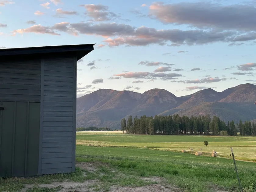 Willowline Cabins #6 - Image 1