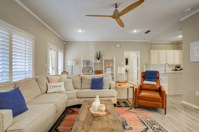 2br/2ba garden home :: straight shot to TTU & LCU - Image 1