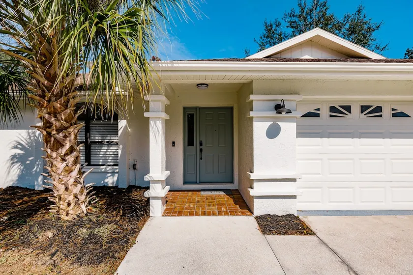 Family friendly 4 bed 2 bath home in a peaceful neighborhood 15min to Siesta Key - Image 1