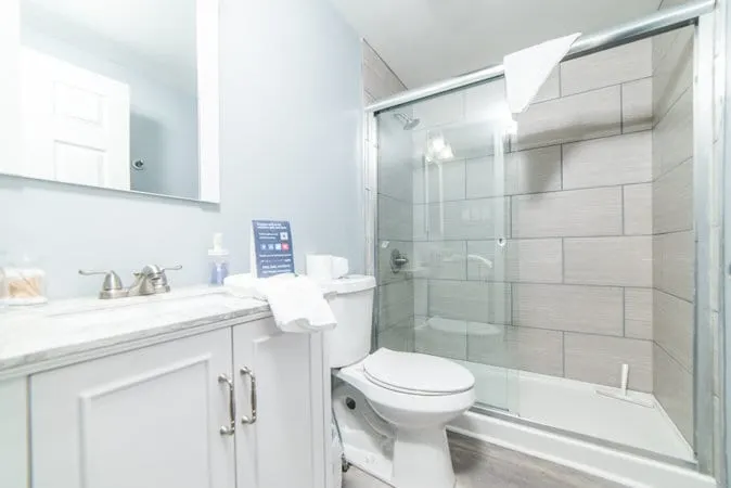 1st Floor - Free Parking - Washer & Dryer - AGH - Image 1
