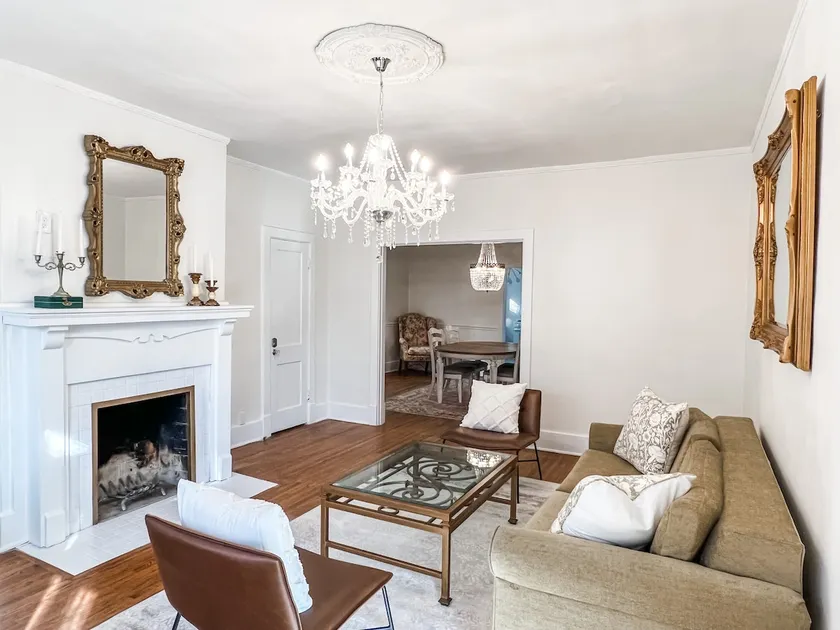 The Chandelier House + Loft of Midtown - Near It All! - Image 1