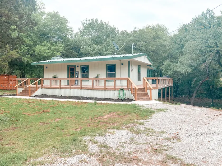The Brazos River Getaway - Image 1