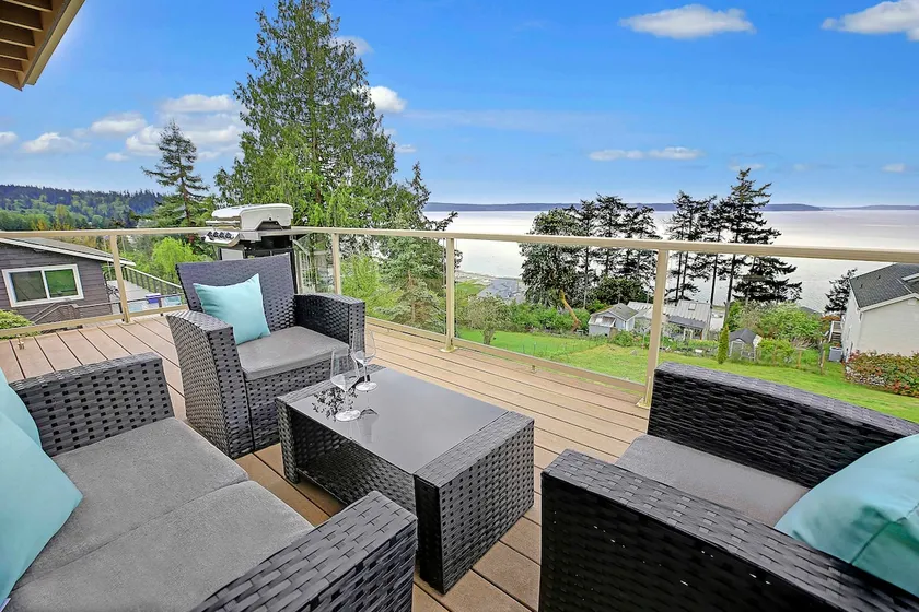 Pristine modern home with sweeping water views - Image 1