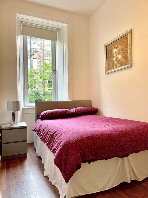 Warm Apartment On the Doorstep of Holyrood Palace - Image 1