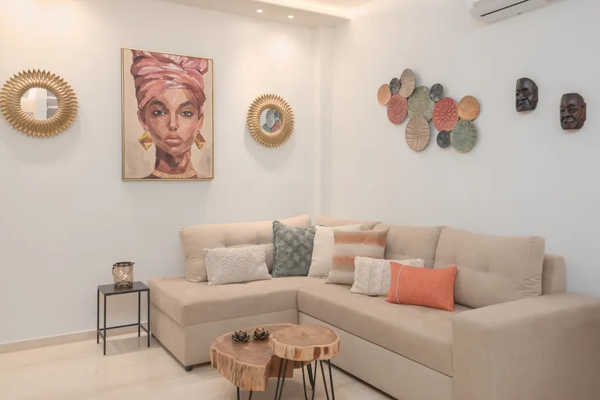 G&J Deluxe Apt - Image 1