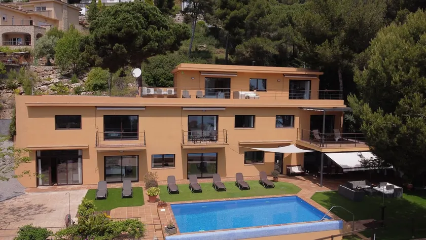 VILLA LA CALA with swimming pool & sea view, 10 min walk from the sea - Image 1