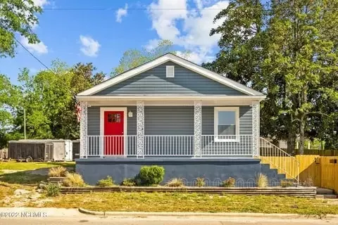 3 BR Historic Bungalow centrally located - Image 1