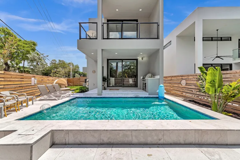 ***VillaPlaya brand new home, modern style resort! - Image 1