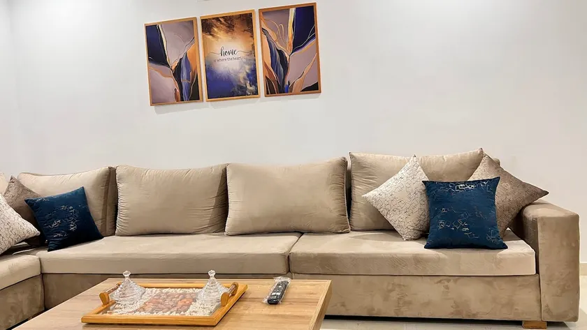 2-bedroom loft with balcony, quiet neighborhood - Image 1