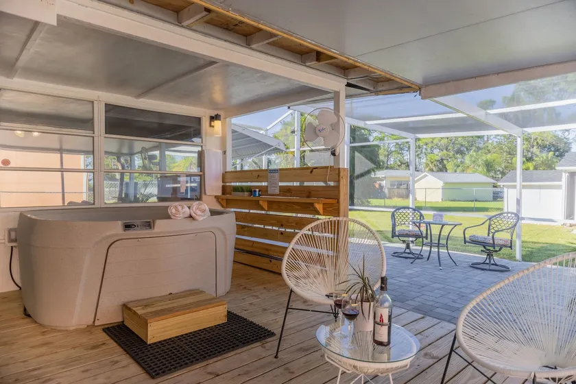 Modern Home w/ Hot Tub Near Beaches/ Coconut Point - Image 1