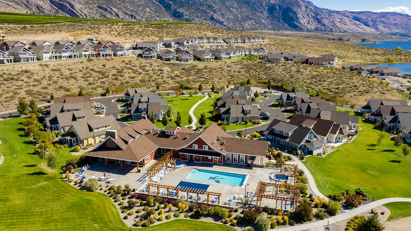 4 Bedroom Cottage on Osoyoos Lake - Private Beach and Clubhouse - Image 1