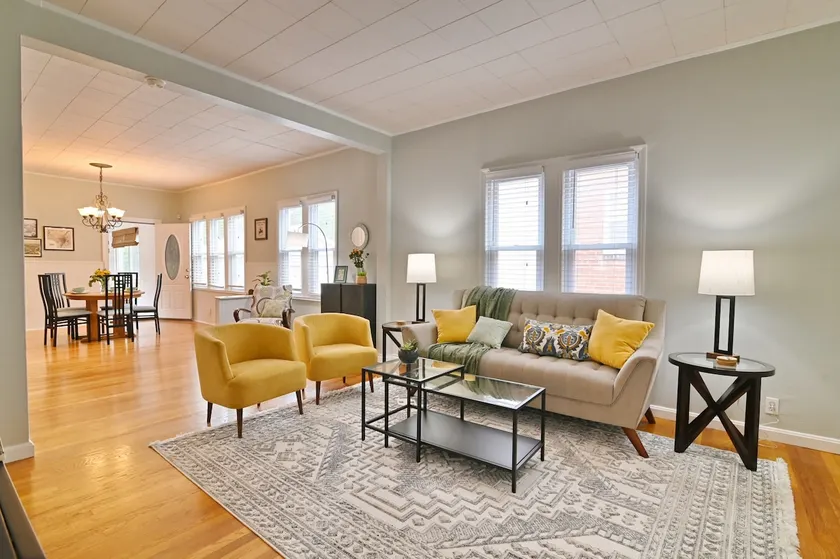 Dogtown Century home near Forest Park & Maplewood - Image 1