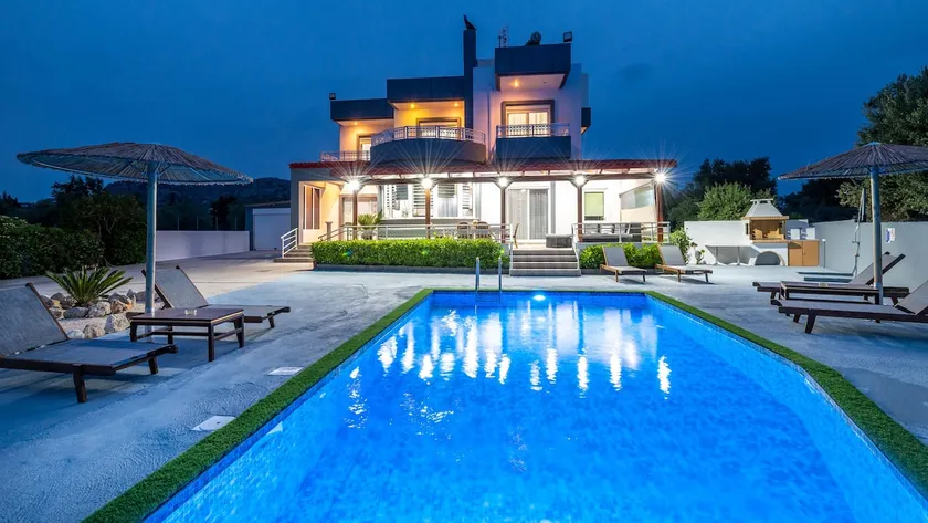 Villa Di Georgia - Image 1