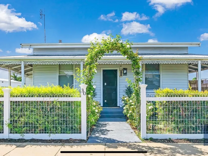 Charming Central Cottage on McKinlay Street - Image 1