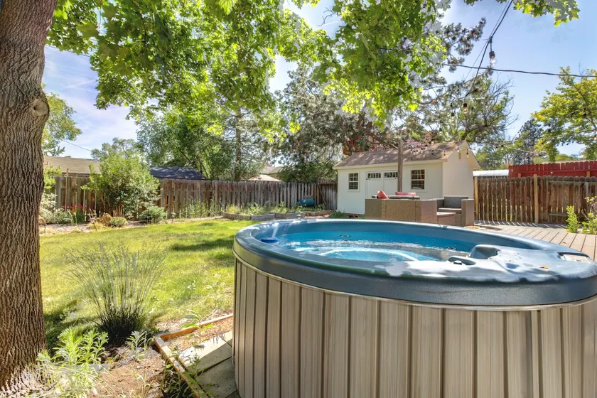 Bend Summer Escape ~ Hot Tub, Biking & Mt. Views - Image 1