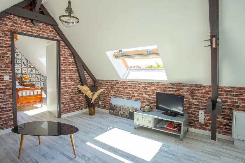 Lovely apartment near the train station and the city center. - Image 1