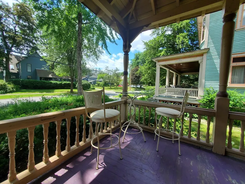 Saratoga Eastside Spacious Retreat #B - Image 1