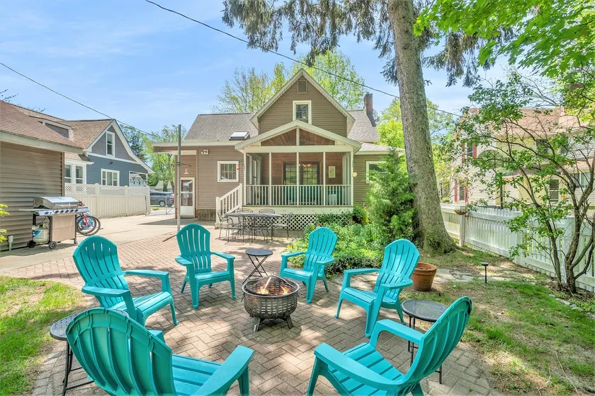 Walk to Downtown & Beach | Family Retreat + Porch - Image 1