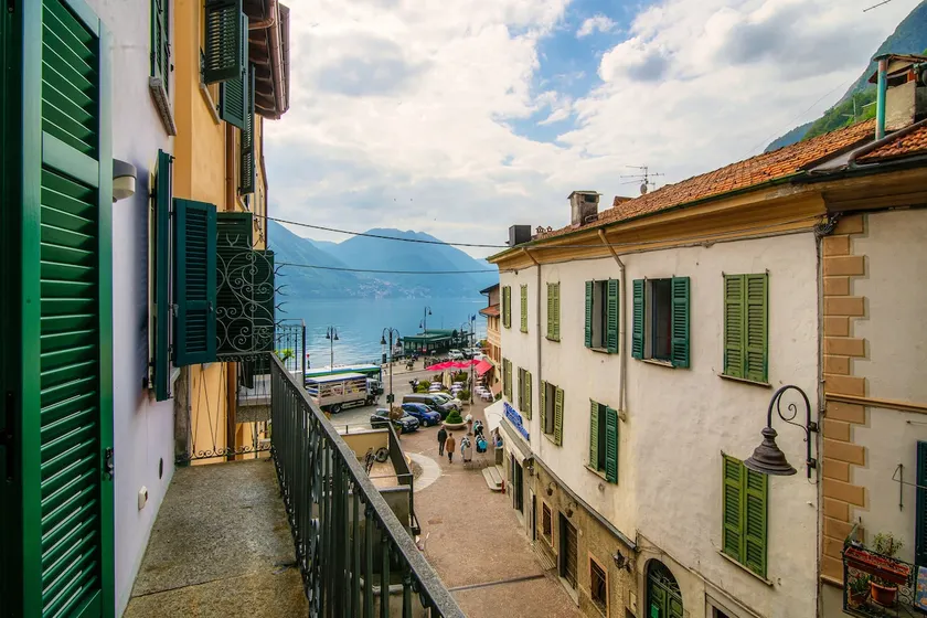 Fishermen's Alley - Balcony and Lake View - Image 1