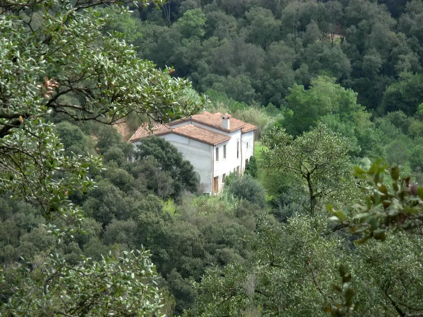 Entire accommodation: rural house 15 minutes from the beach - Image 1