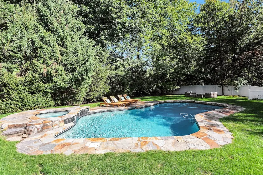 Fairfield! 5 bedroom, 3.5 bath on cul-de-sac - Image 1