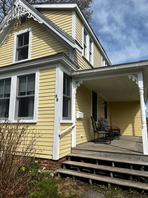 Classic, adorable cottage by the seaside. - Image 1