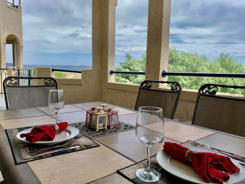 Cozy Cove at Island on Lake Travis - Image 1