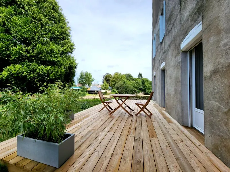 Cosy apartment in a riverside mill - Image 1