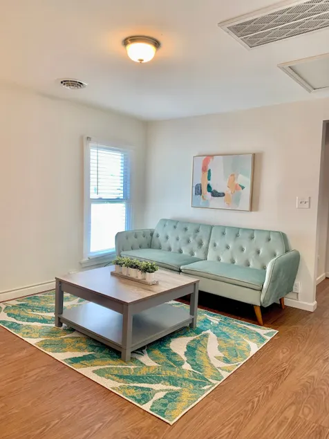 Lofts of Eden - King suite - Image 1