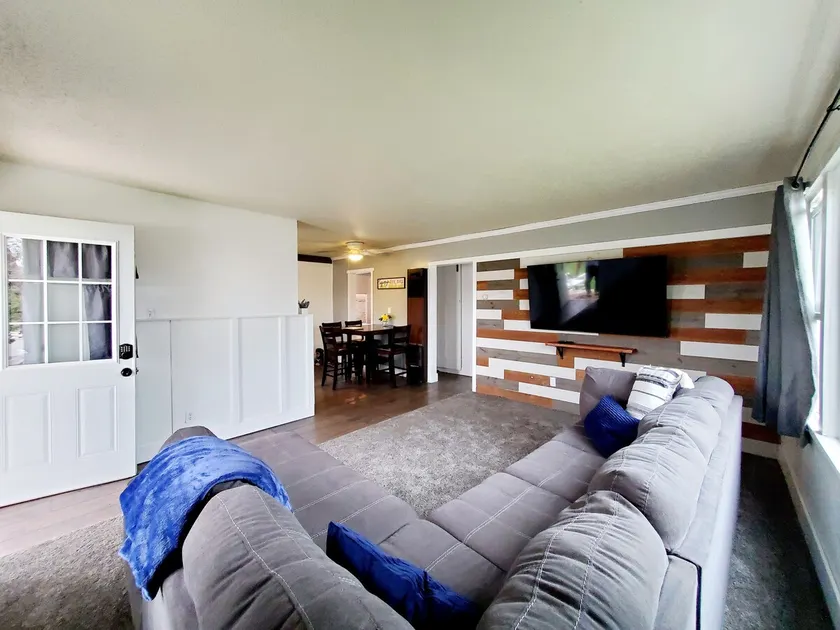 LOOK NO FURTHER YOU will LOVE it*2-bedroom house - Image 1