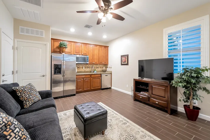 Quiet, private 1 bedrm Casita near Bank1 Ballpark - Image 1