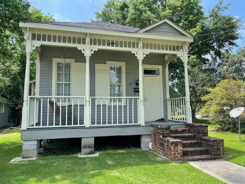 Historic home walking distance to LSU and downtown - Image 1