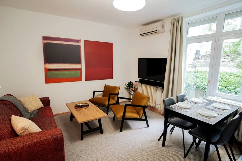 Quiet Luxury Family Apt Belgrade Fortress Center - Image 1