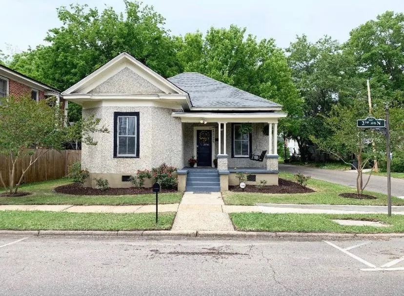 Historic 3 bedroom home in downtown Columbus - Image 1